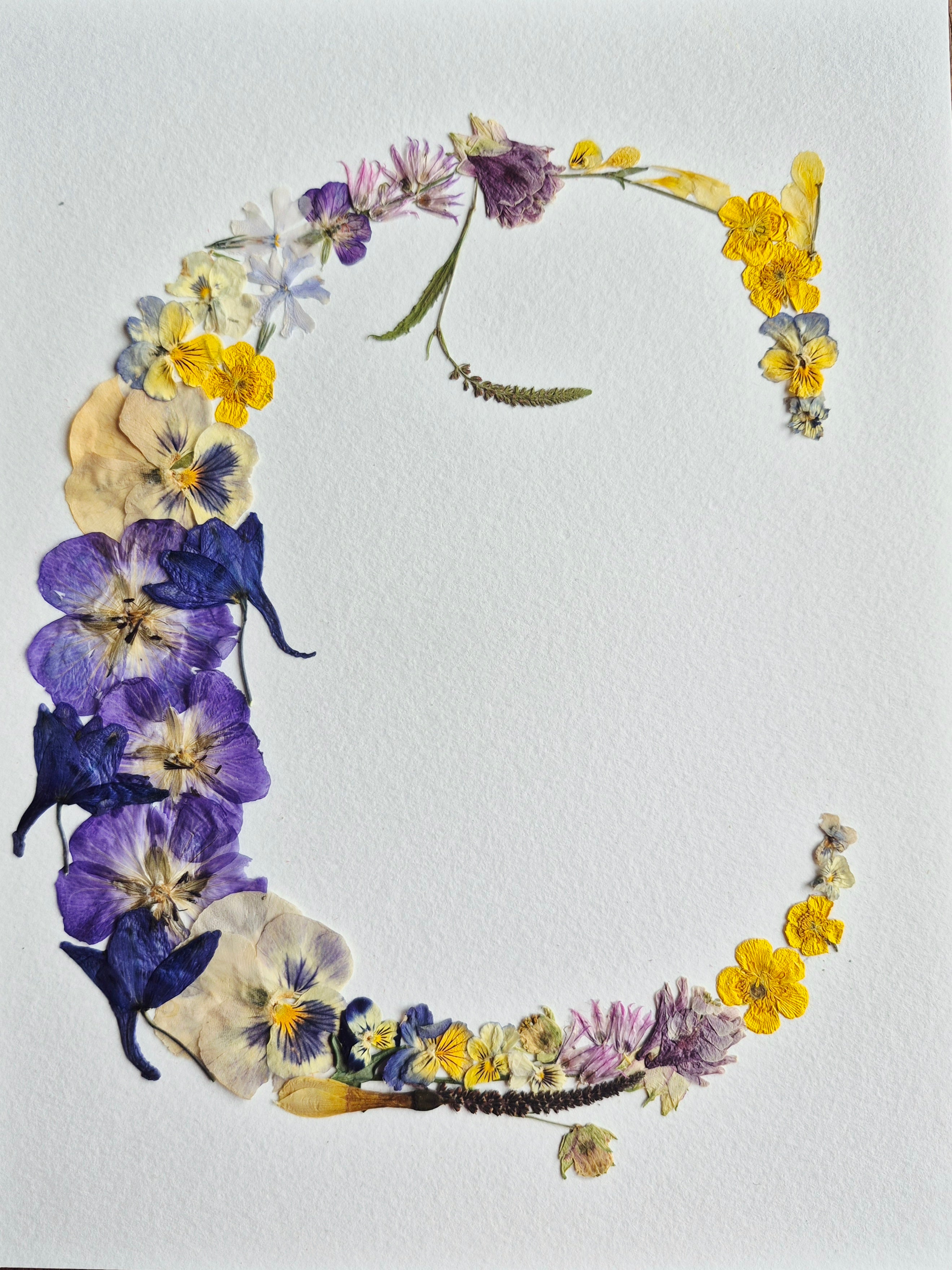 Lettre florale C