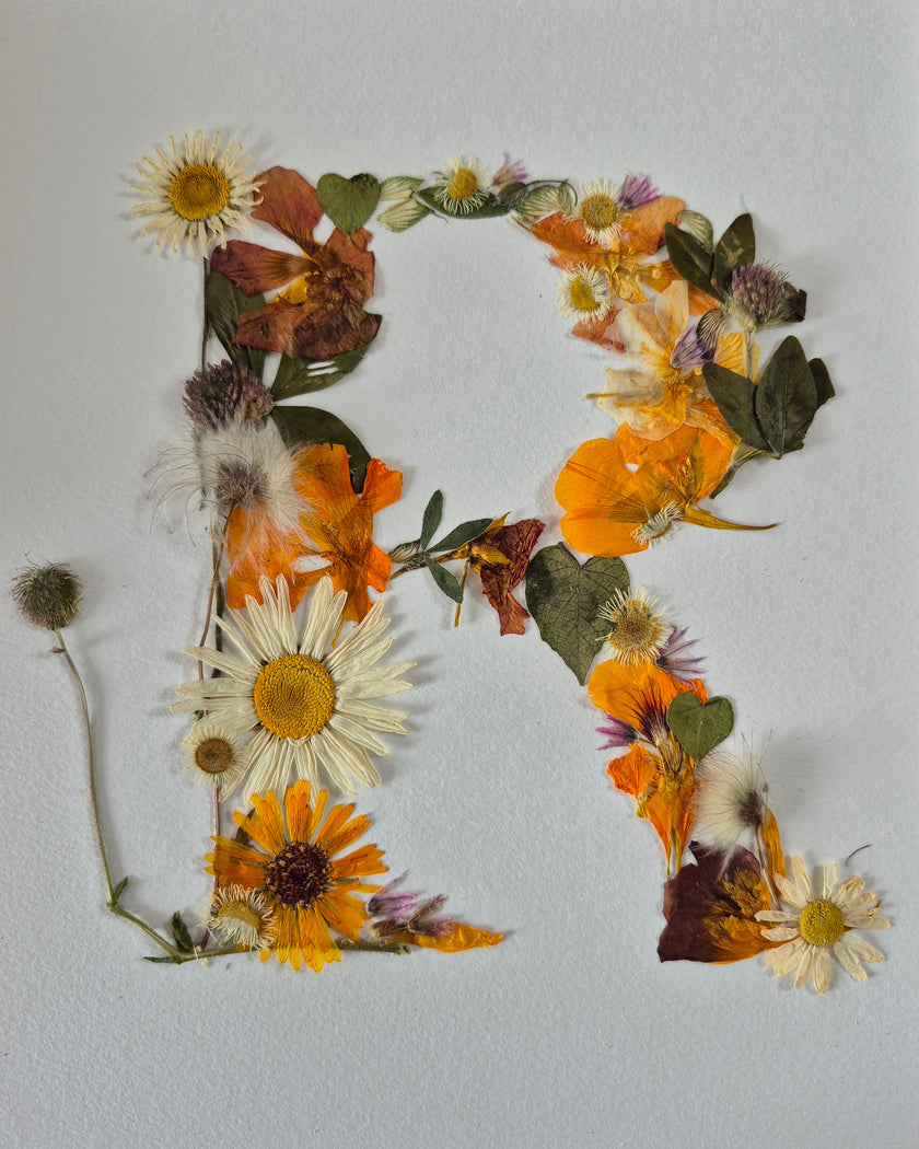Lettre florale R