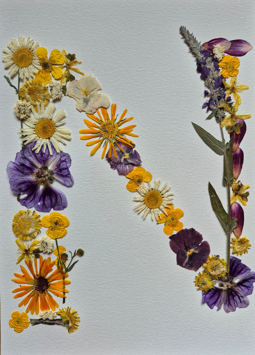 Lettre florale N