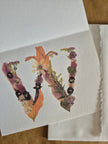 Lettre florale W