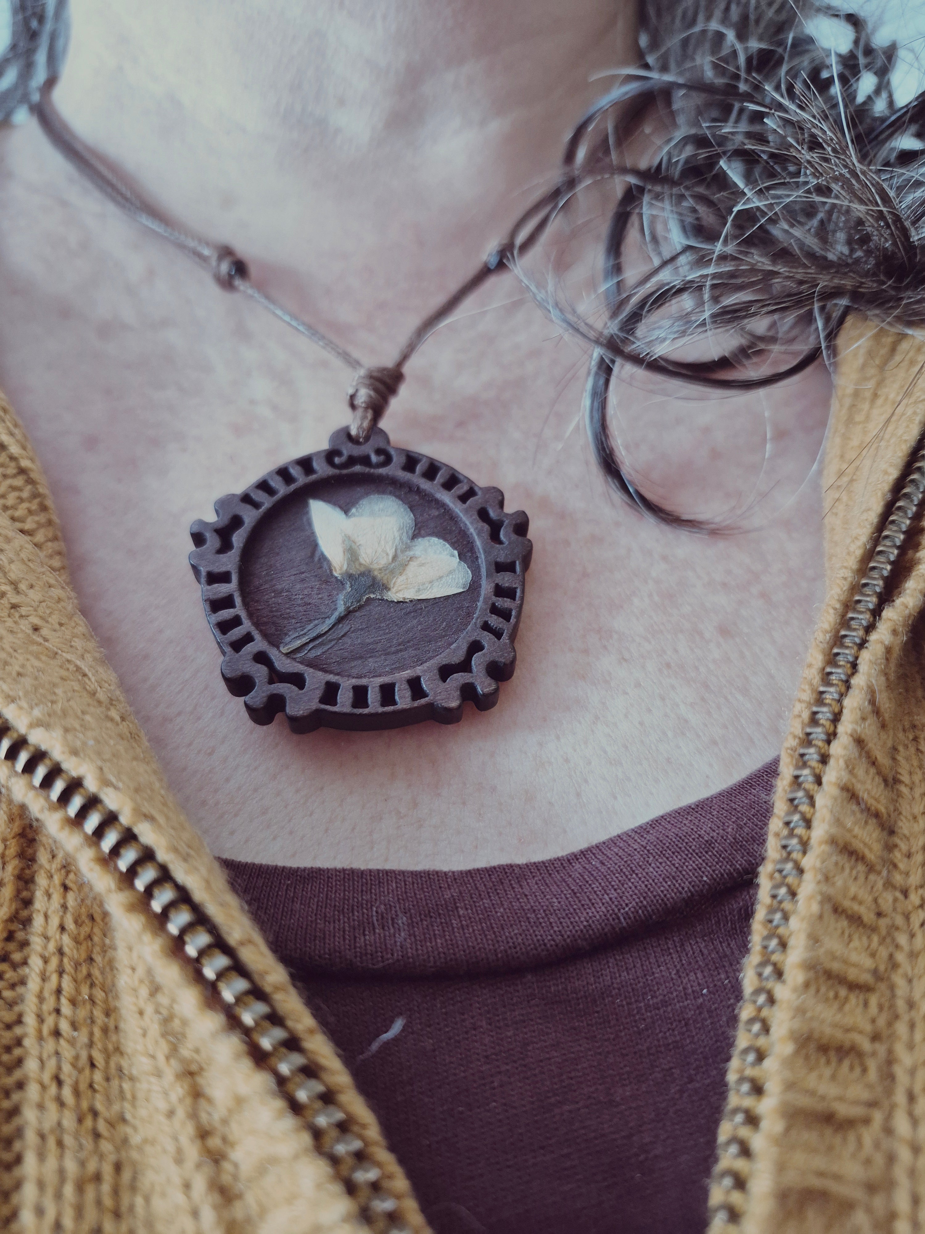 Collier de bois - Poirier