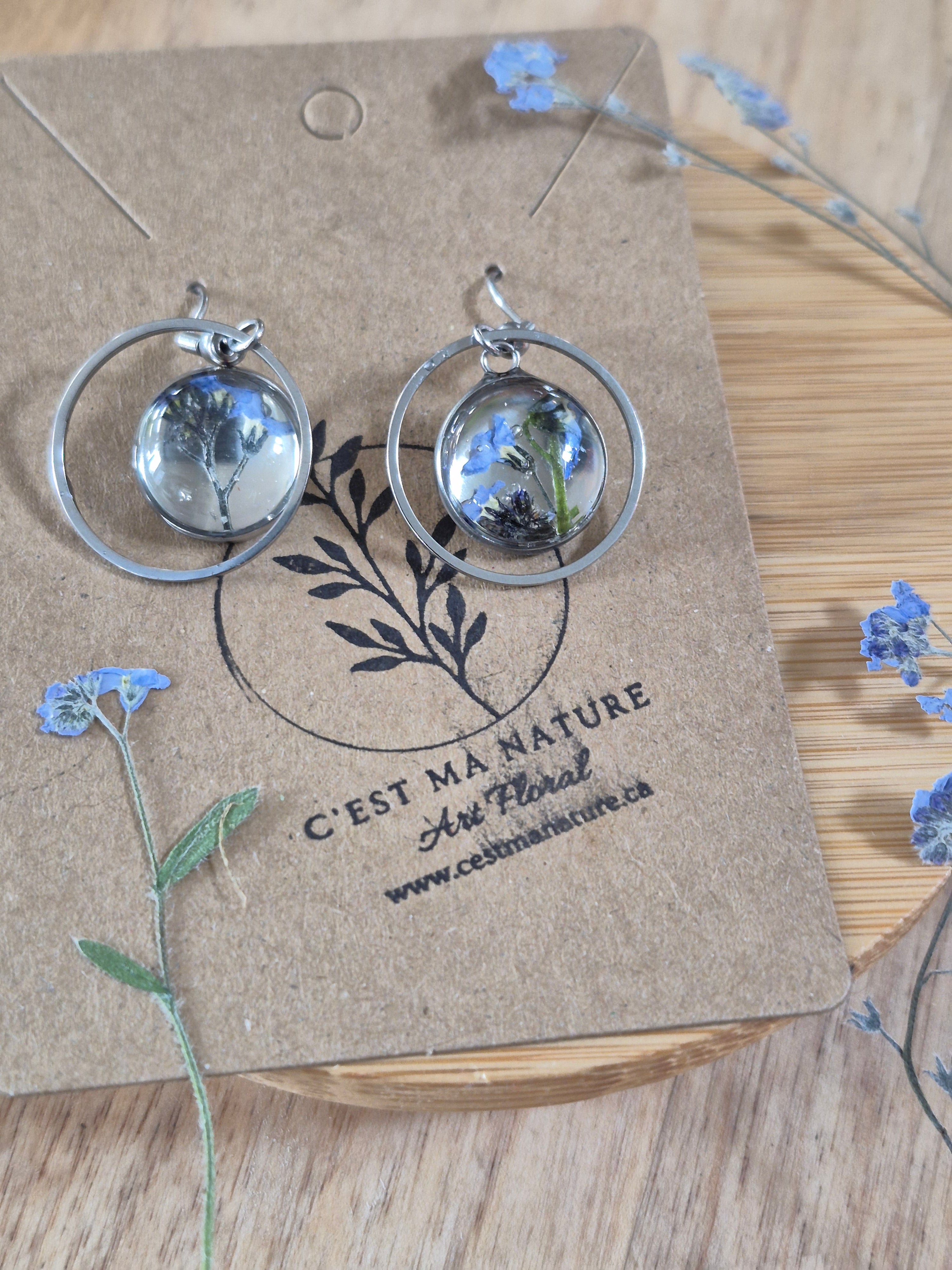 Boucles d'oreilles florales pendantes 