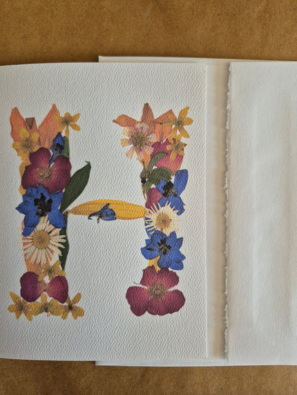 Lettre florale H
