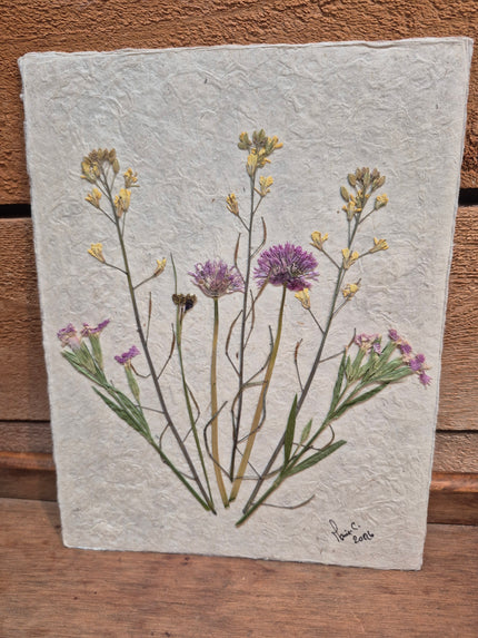 Composition florale artisanale sur papier Lokta 