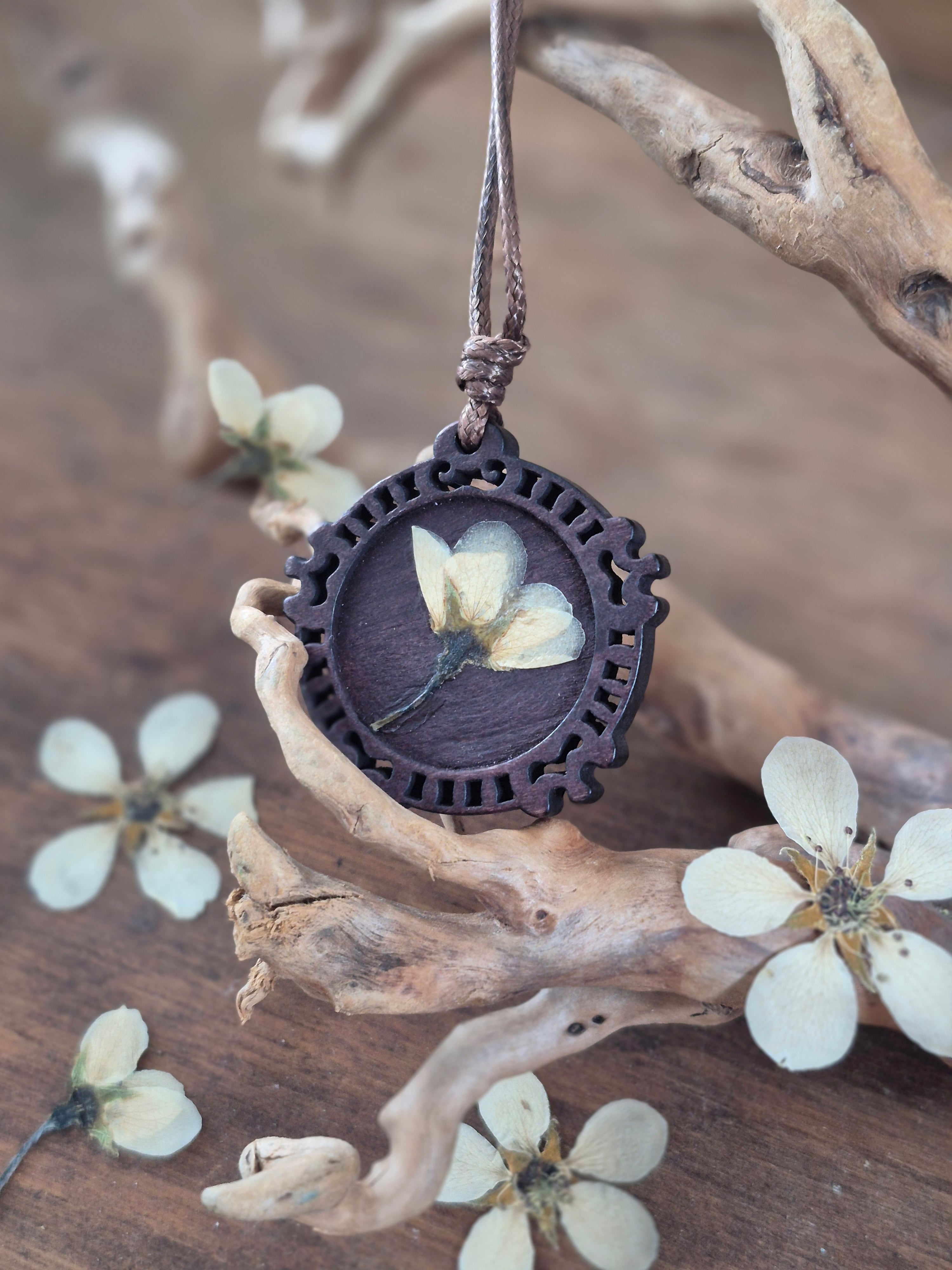 Collier de bois - Poirier