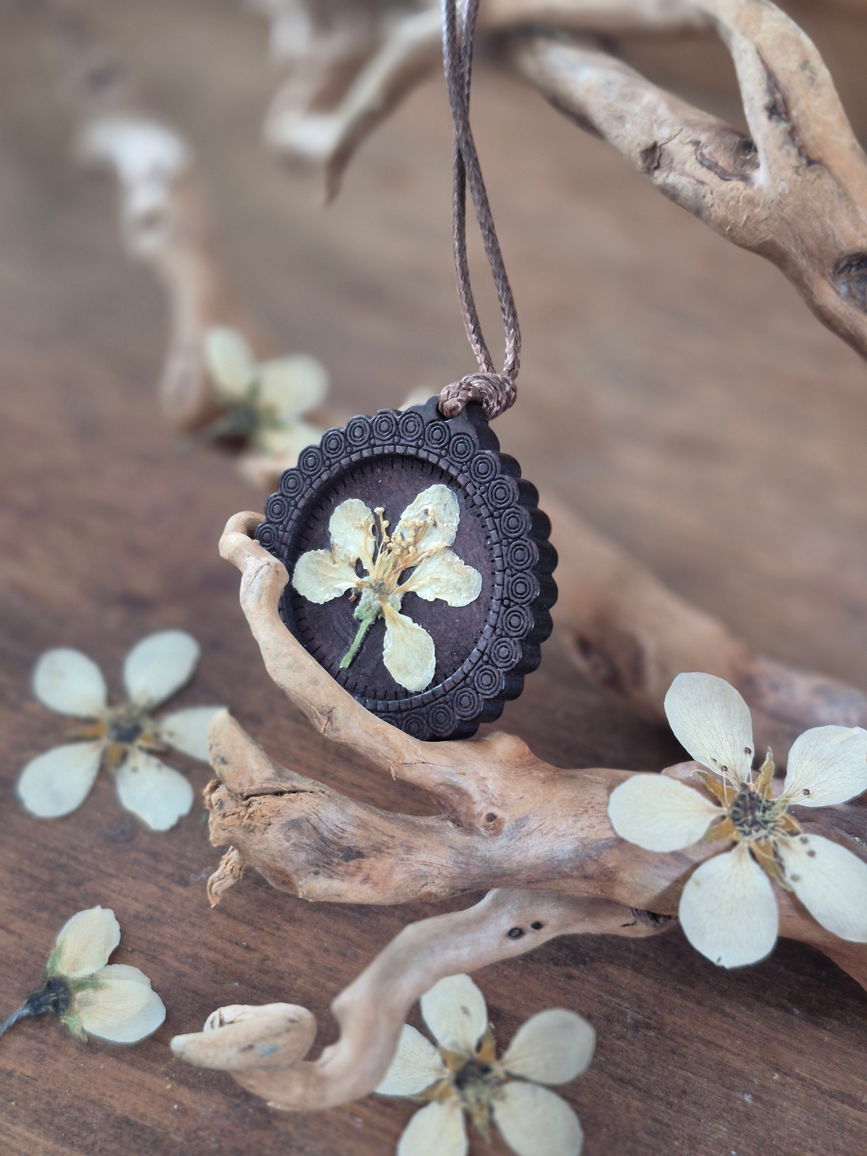 Collier de bois - Poirier