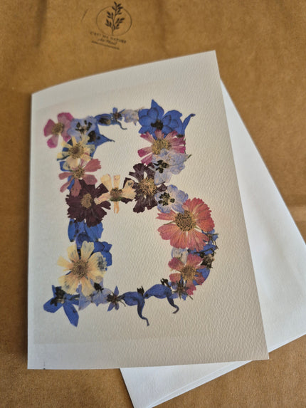 Lettre florale B
