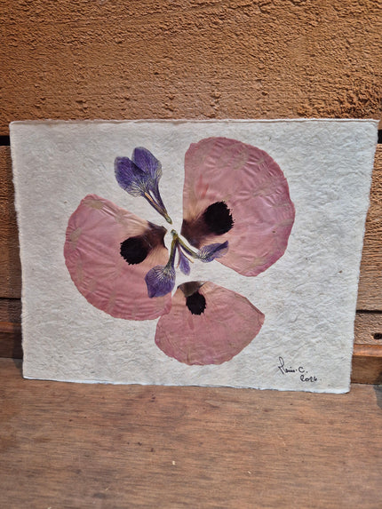 Composition florale artisanale sur papier Lokta 