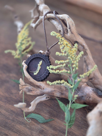 Collier de bois -Verge d'or